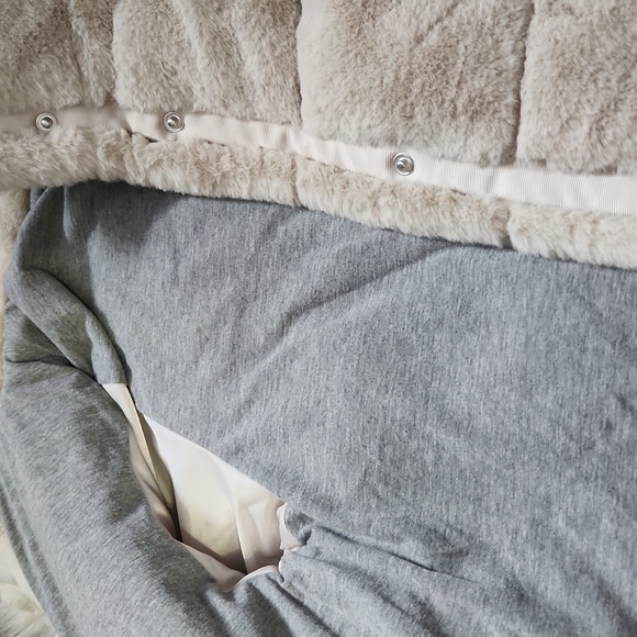 NWT Altar'd State Joelle faux fur jacket - small - Picture 6 of 13